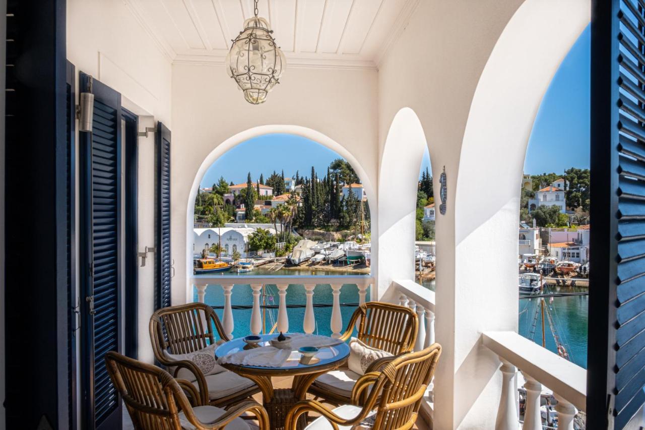 Porto Vecchio Luxury Suites Spétses Dış mekan fotoğraf