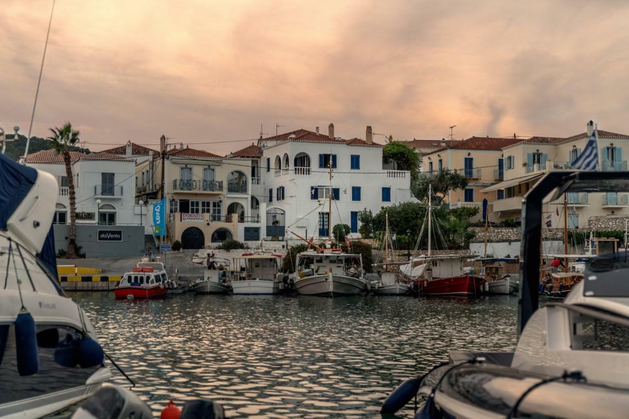 Porto Vecchio Luxury Suites Spétses Dış mekan fotoğraf