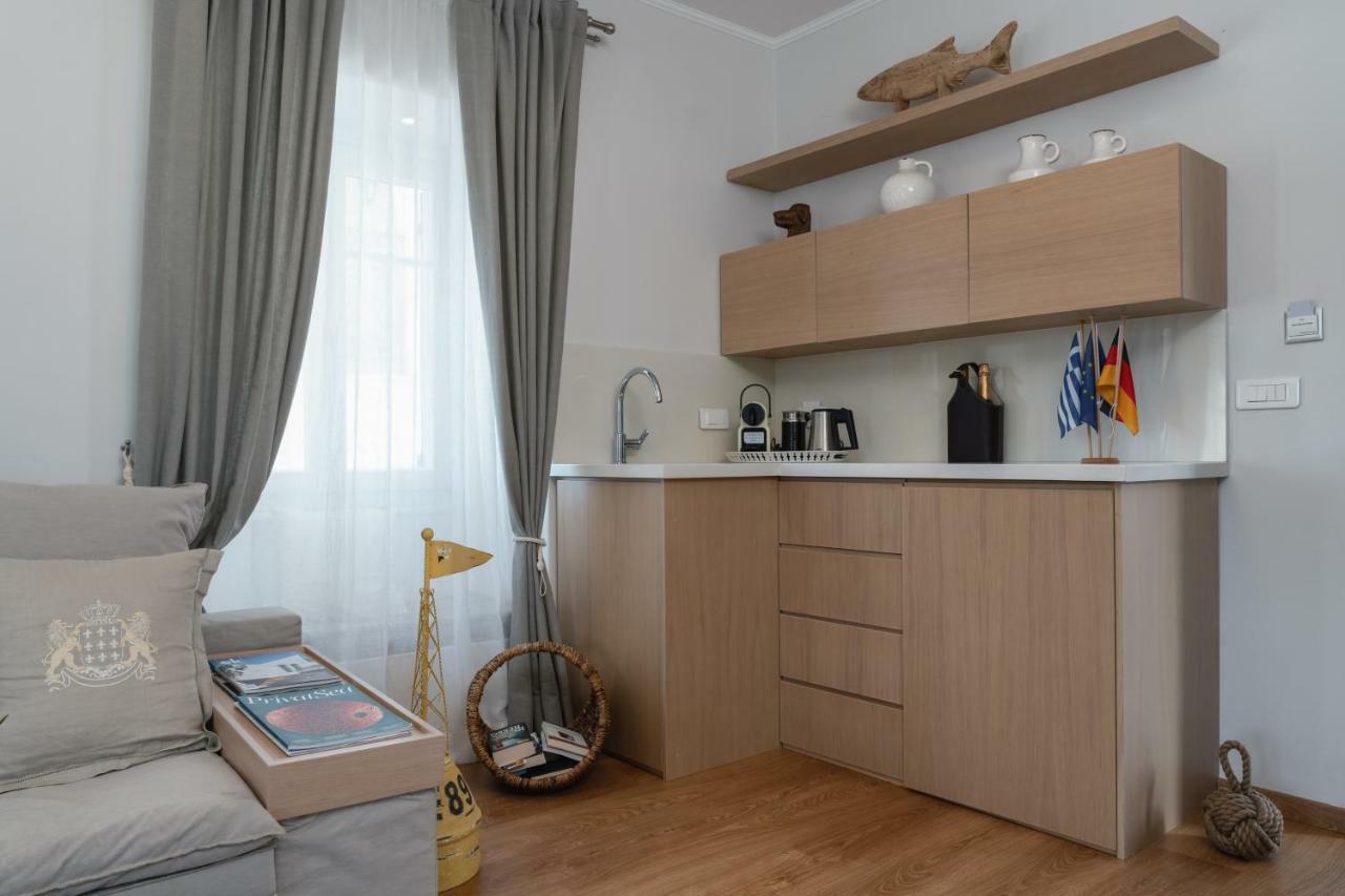 Porto Vecchio Luxury Suites Spétses Dış mekan fotoğraf