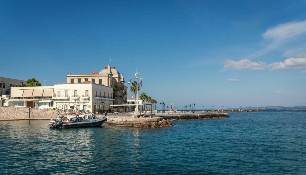 Porto Vecchio Luxury Suites Spétses Dış mekan fotoğraf