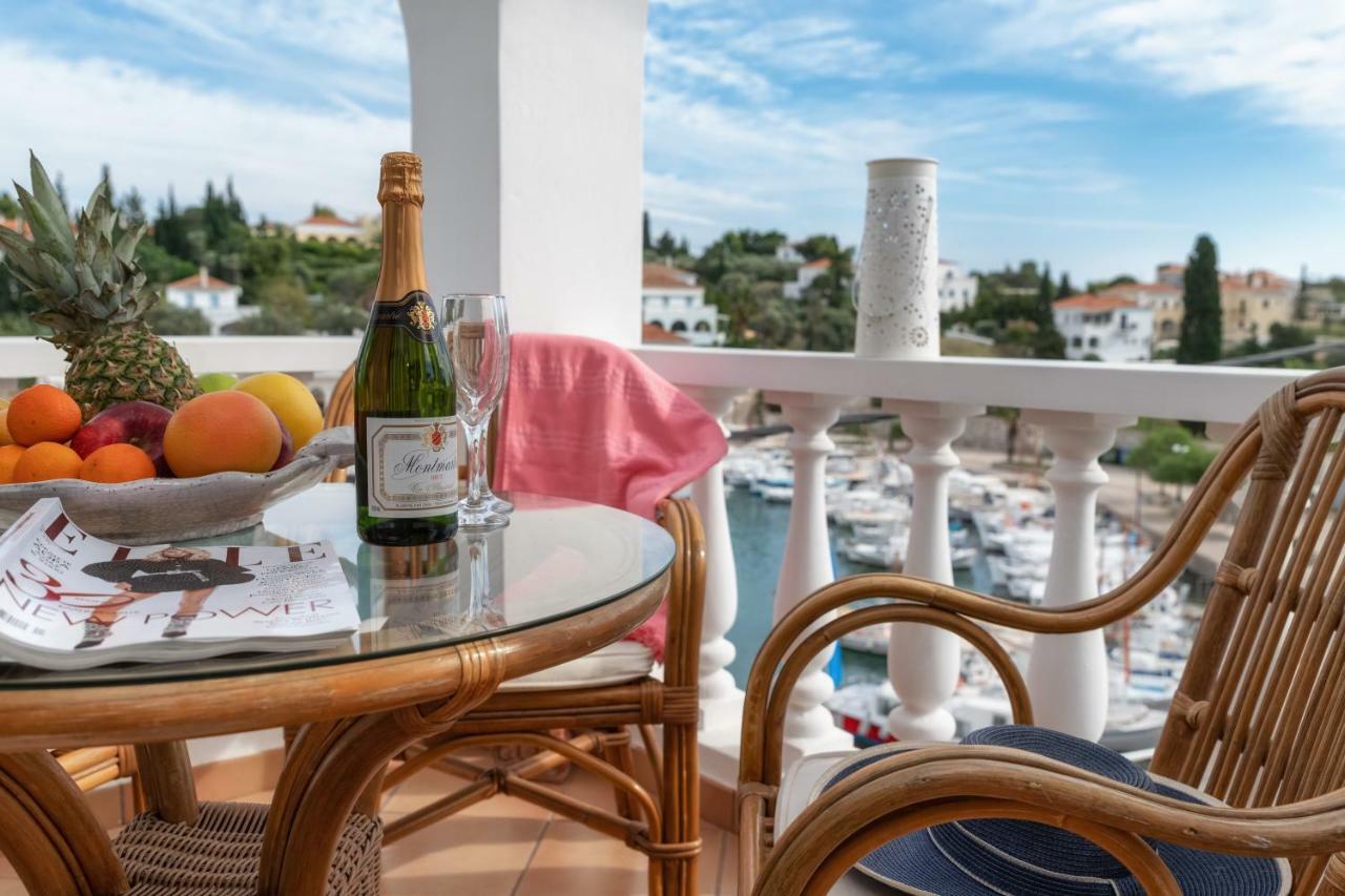 Porto Vecchio Luxury Suites Spétses Dış mekan fotoğraf