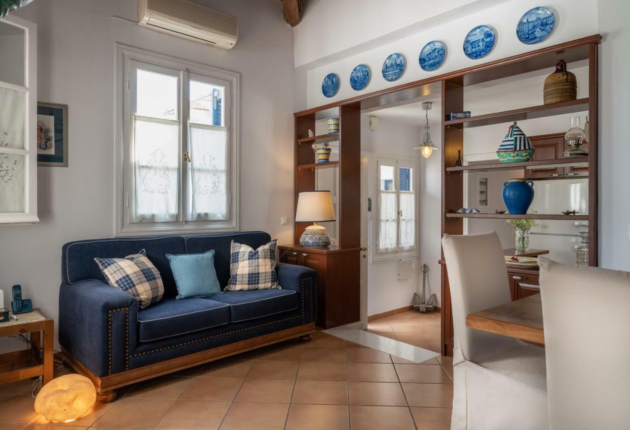 Porto Vecchio Luxury Suites Spétses Dış mekan fotoğraf