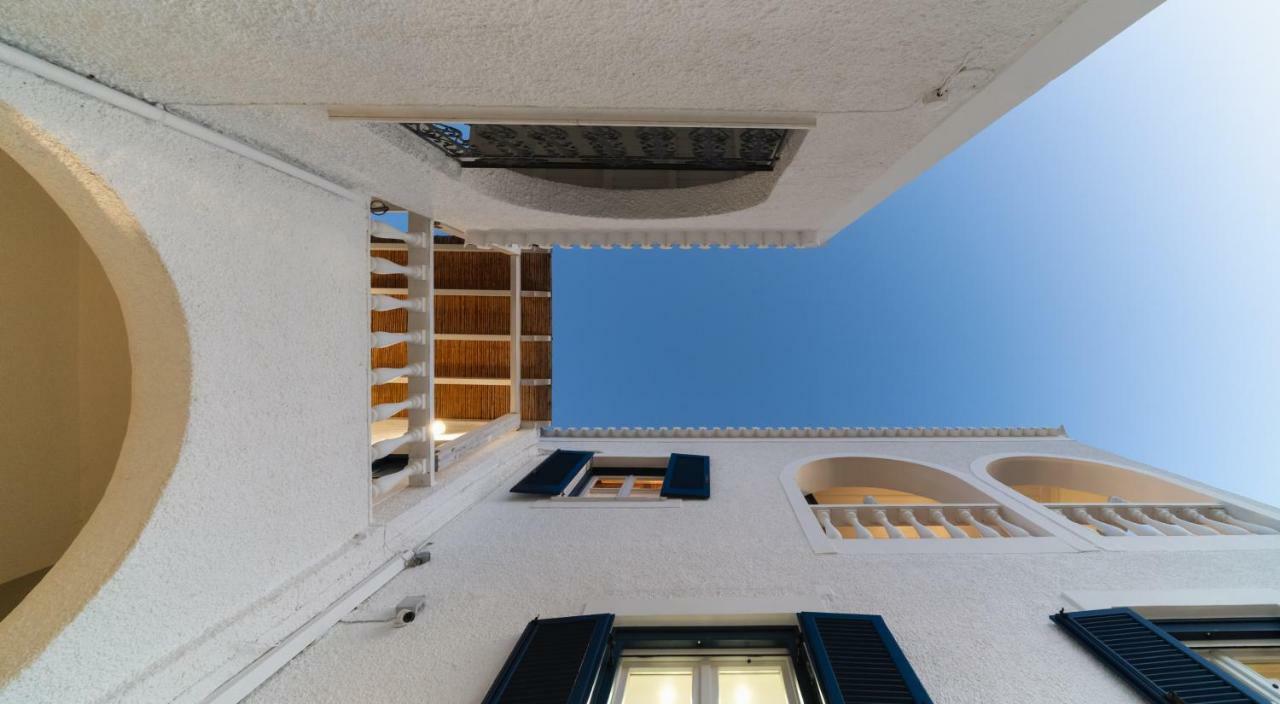 Porto Vecchio Luxury Suites Spétses Dış mekan fotoğraf