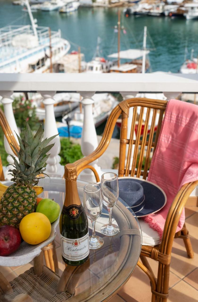 Porto Vecchio Luxury Suites Spétses Dış mekan fotoğraf