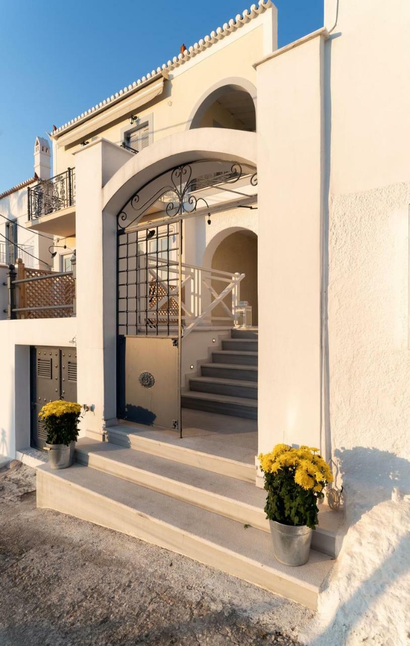 Porto Vecchio Luxury Suites Spétses Dış mekan fotoğraf
